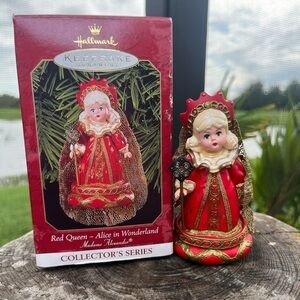 Hallmark Ornament The Red Queen Alice in Wonderland Christmas Madame Ale…